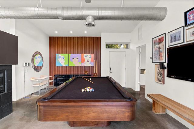 2555 N Junipero Avenue, Palm Springs, CA 92262