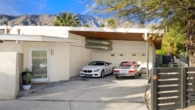 2555 N Junipero Avenue, Palm Springs, CA 92262