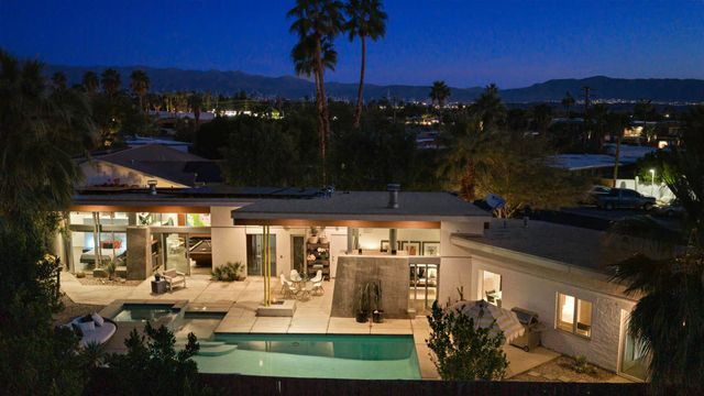 2555 N Junipero Avenue, Palm Springs, CA 92262