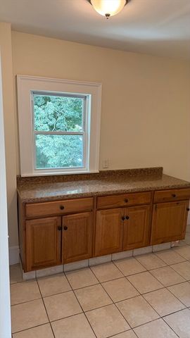 67 Sycamore Ave 3, Brockton, MA 02301