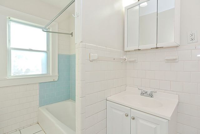 67 Sycamore Ave 3, Brockton, MA 02301