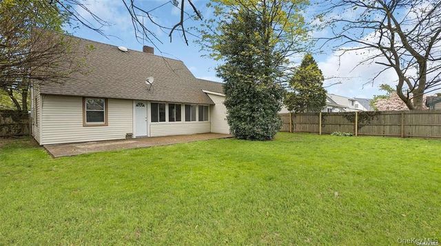 26 Carriage Lane, Levittown, NY 11756