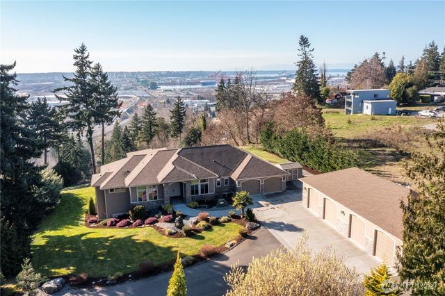 518 64th Avenue Ct East, Fife, WA 98424