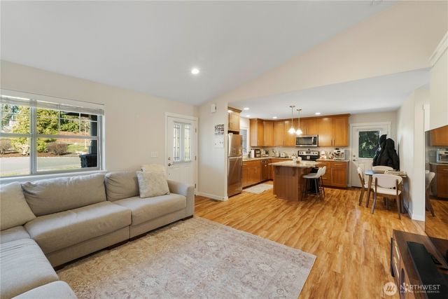 518 64th Avenue Ct East, Fife, WA 98424