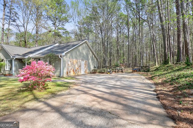 65 Posey Woods Drive, Newnan, GA 30265
