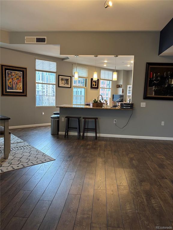 Image 10 of property listing at 475 W 12th Avenue 4E, Denver, CO 80204