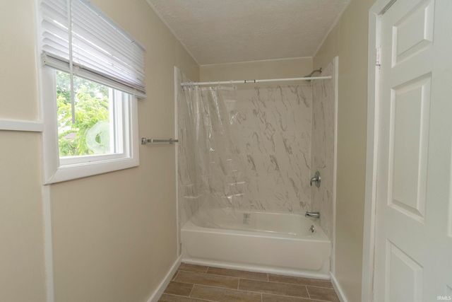 922 Monroe Street, Elkhart, IN 46516