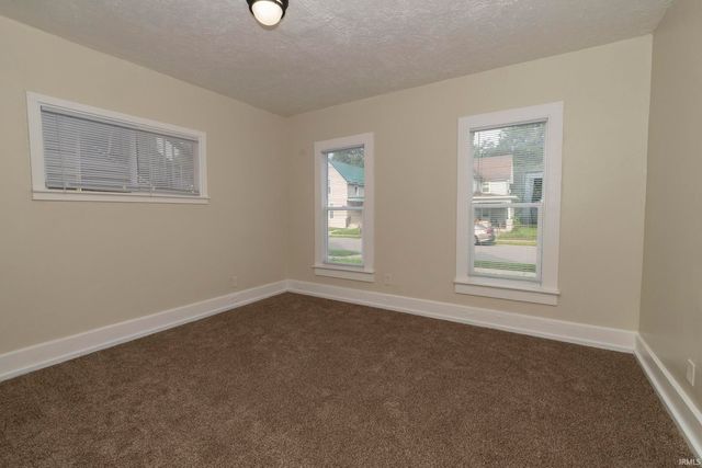 922 Monroe Street, Elkhart, IN 46516