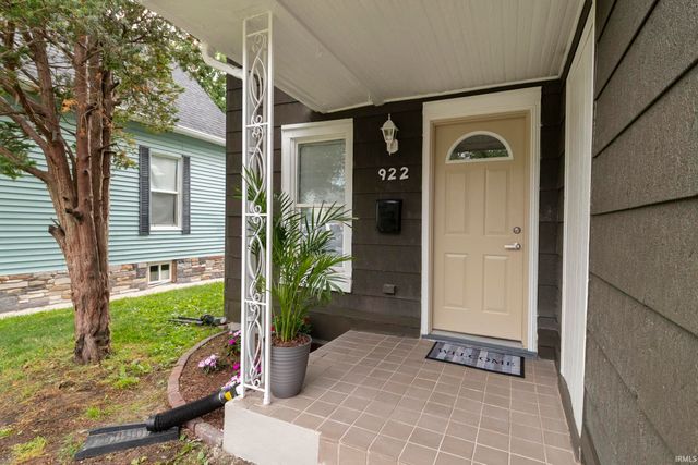 922 Monroe Street, Elkhart, IN 46516