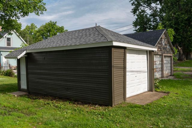 922 Monroe Street, Elkhart, IN 46516