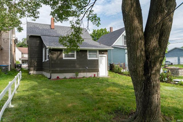 922 Monroe Street, Elkhart, IN 46516