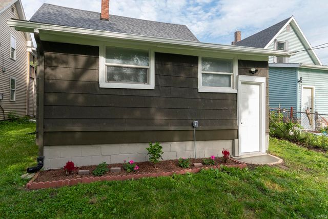 922 Monroe Street, Elkhart, IN 46516