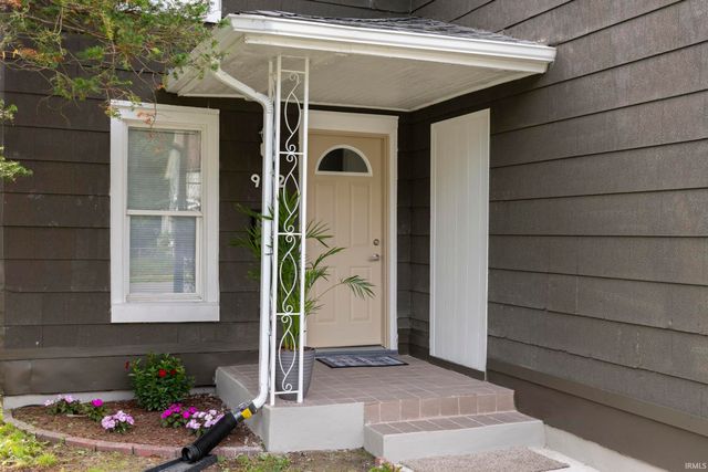 922 Monroe Street, Elkhart, IN 46516
