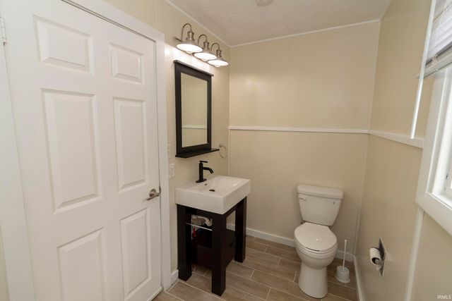 922 Monroe Street, Elkhart, IN 46516