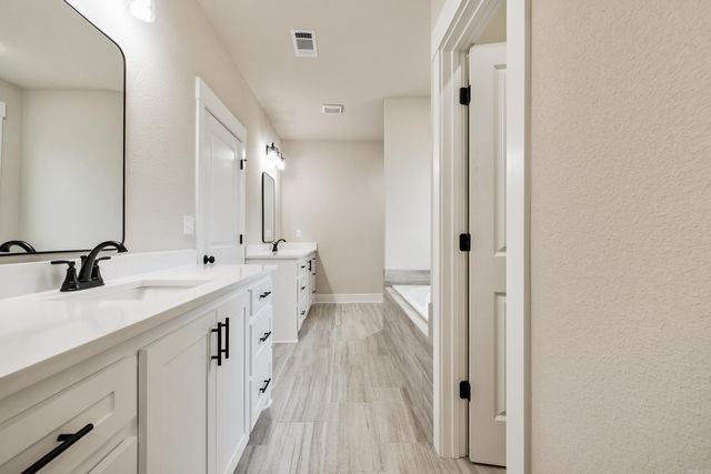 10364 Narrows, Benton, AR 72019