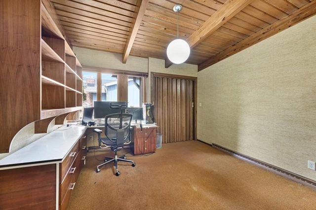 8925 N Maitland ROAD, Bayside, WI 53217