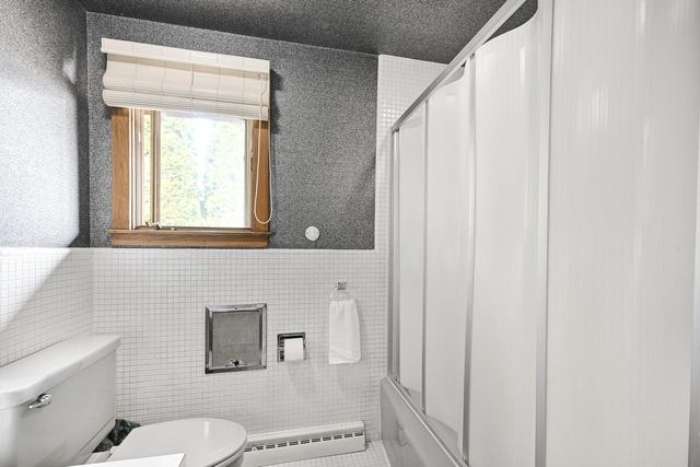 8925 N Maitland ROAD, Bayside, WI 53217