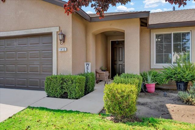 1413 W Acres Court, Hanford, CA 93230