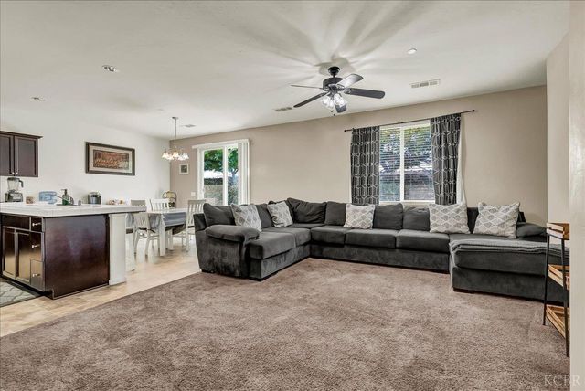 1413 W Acres Court, Hanford, CA 93230