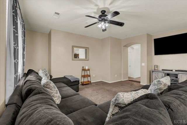 1413 W Acres Court, Hanford, CA 93230