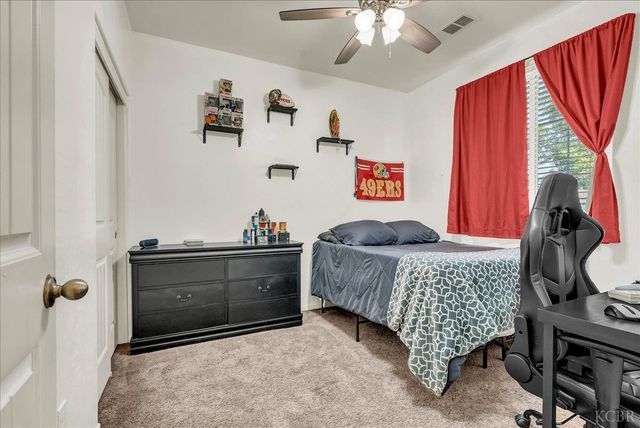 1413 W Acres Court, Hanford, CA 93230