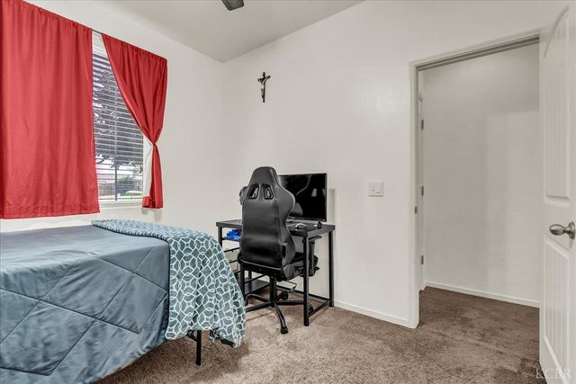 1413 W Acres Court, Hanford, CA 93230