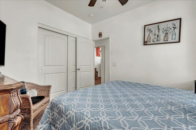 1413 W Acres Court, Hanford, CA 93230