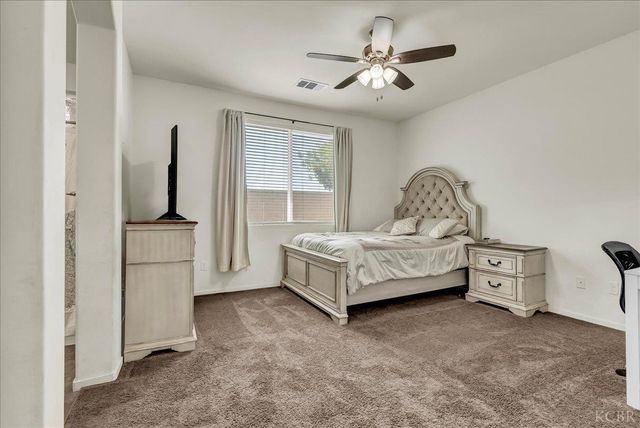 1413 W Acres Court, Hanford, CA 93230
