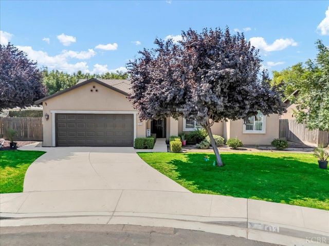 1413 W Acres Court, Hanford, CA 93230