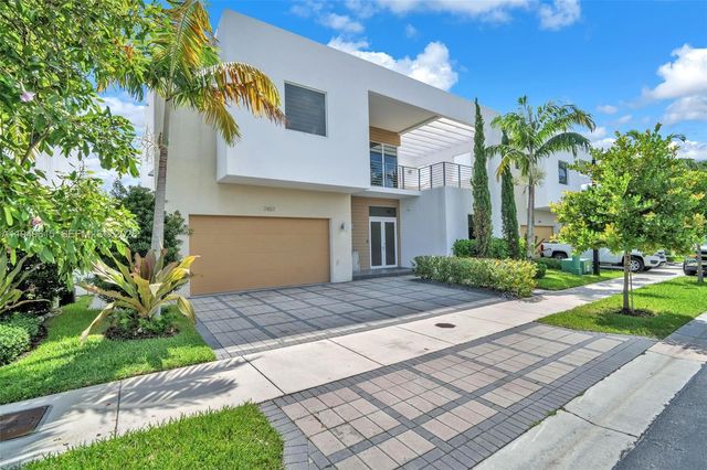 7457 NW 101st Ave 7457, Doral, FL 33178