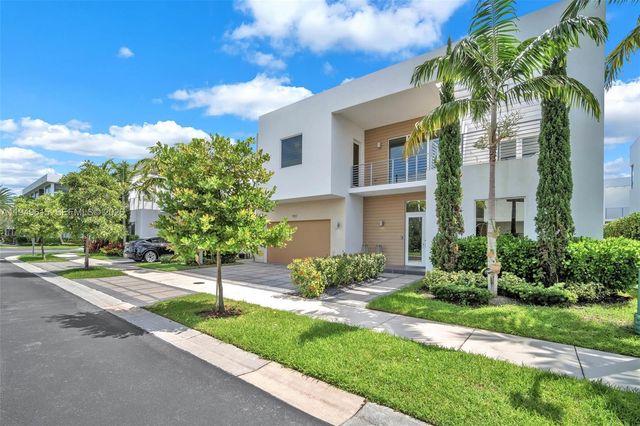 7457 NW 101st Ave 7457, Doral, FL 33178