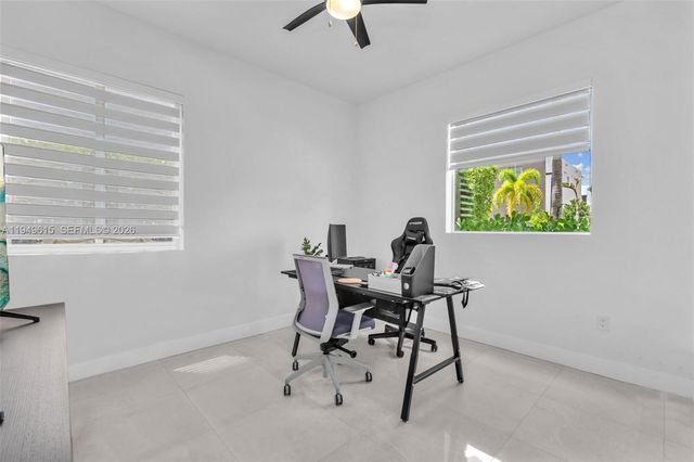 7457 NW 101st Ave 7457, Doral, FL 33178