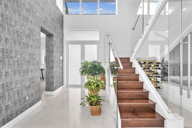 7457 NW 101st Ave 7457, Doral, FL 33178