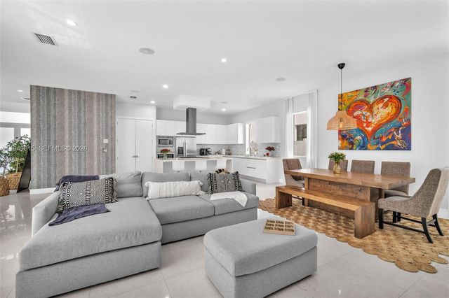 7457 NW 101st Ave 7457, Doral, FL 33178