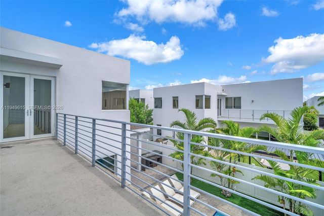 7457 NW 101st Ave 7457, Doral, FL 33178