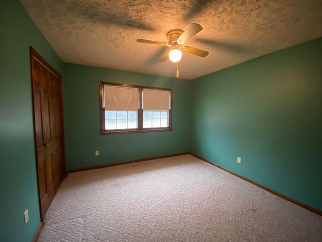 63201 E 282 Road, Grove, OK 74344