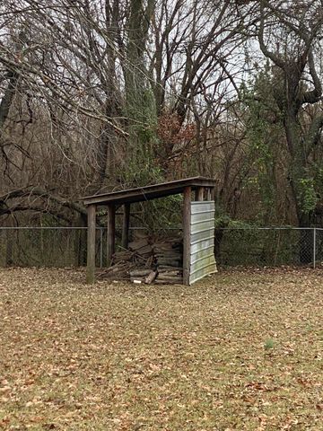 63201 E 282 Road, Grove, OK 74344