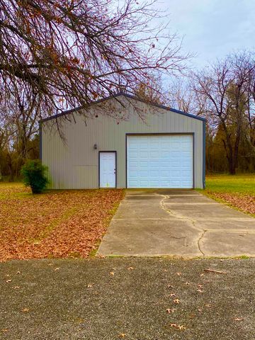 63201 E 282 Road, Grove, OK 74344