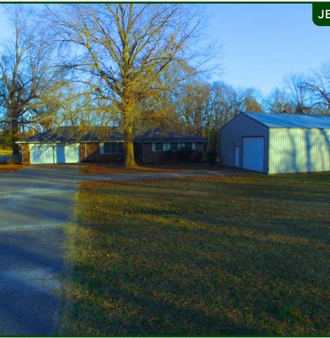 63201 E 282 Road, Grove, OK 74344