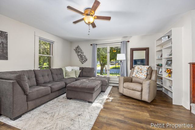 417 S Stewart Avenue, Fremont City, MI 49412