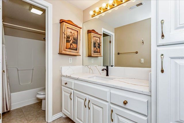 1005 Terradyne Cir, Andover, KS 67002