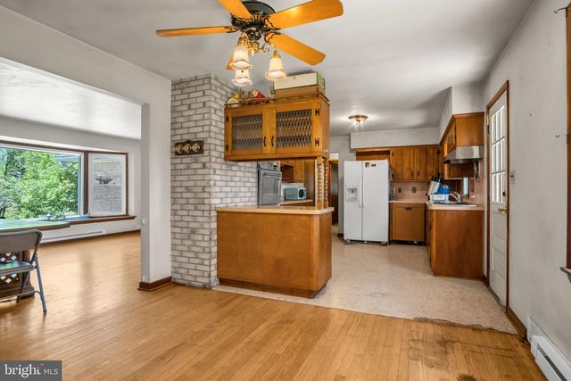 268 N BIESECKER RD, Thomasville, PA 17364