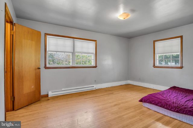 268 N BIESECKER RD, Thomasville, PA 17364