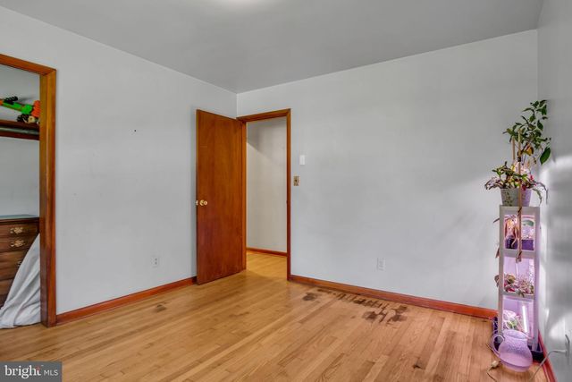 268 N BIESECKER RD, Thomasville, PA 17364