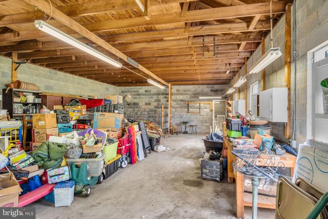 268 N BIESECKER RD, Thomasville, PA 17364