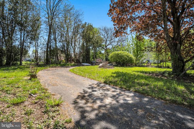 268 N BIESECKER RD, Thomasville, PA 17364