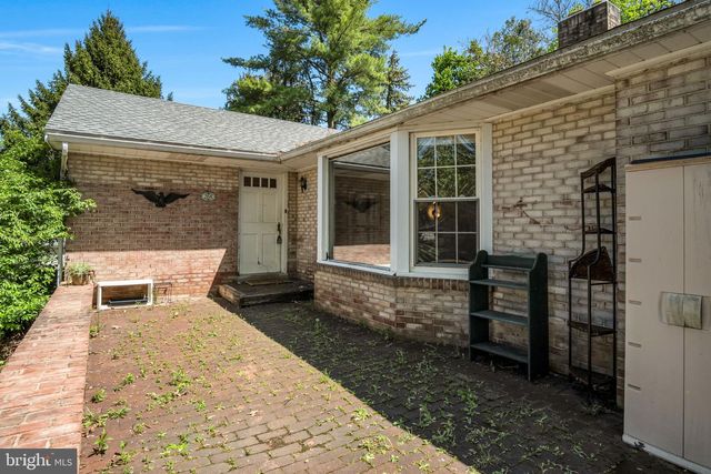 268 N BIESECKER RD, Thomasville, PA 17364