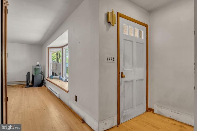268 N BIESECKER RD, Thomasville, PA 17364