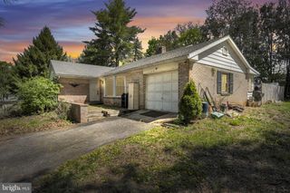 268 N BIESECKER RD, Thomasville, PA 17364