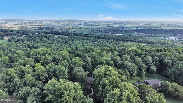 360 NETZLEY DR, Denver, PA 17517